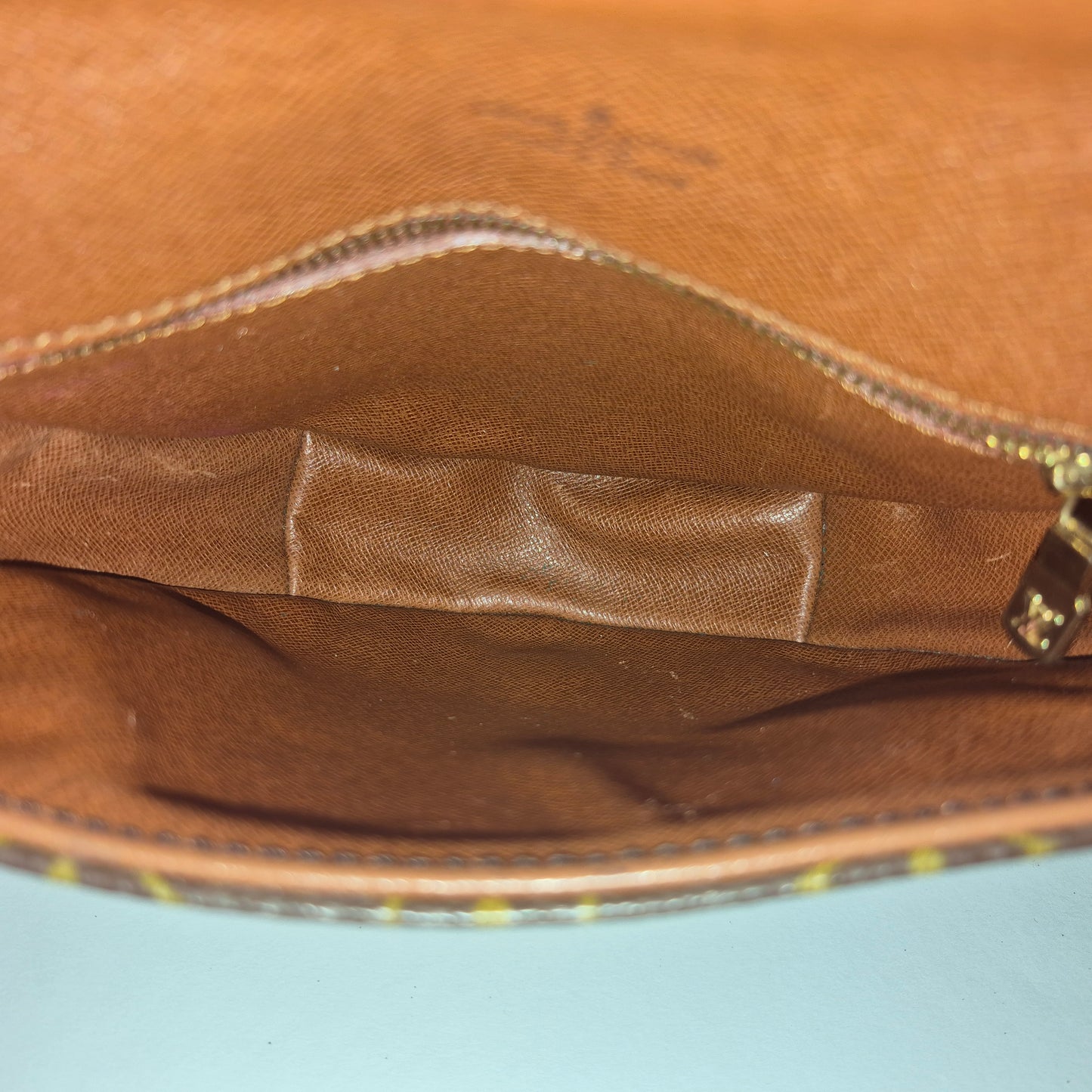 Louis Vuitton Chantilly monogram